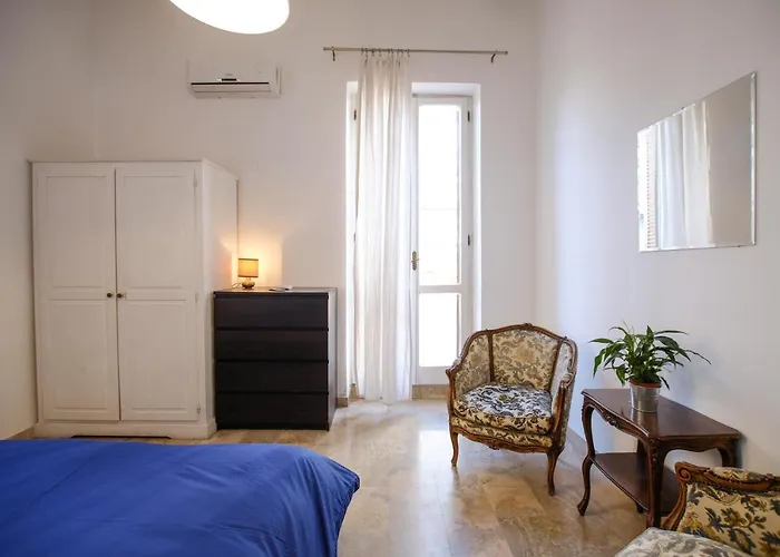 Spacious With Big Terrace At Colosseum Appartement Rome