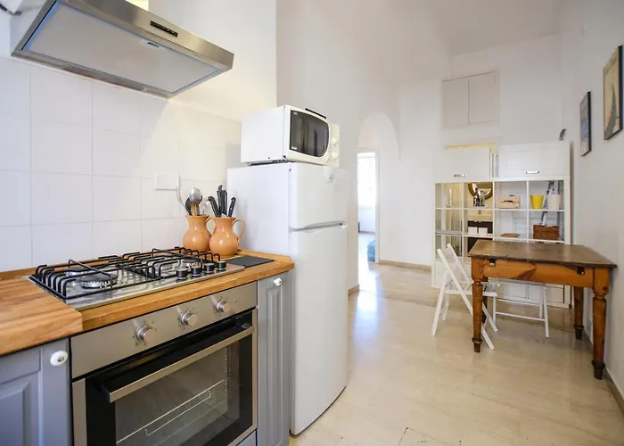 Spacious With Big Terrace At Colosseum Appartement *
